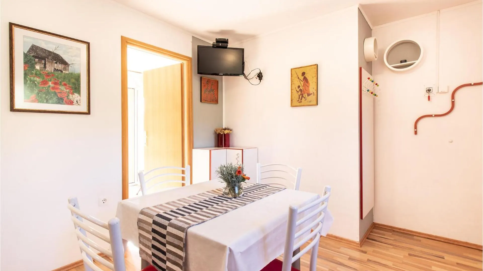 1 Bedroom Beautiful Apartment In Seline Croatia
